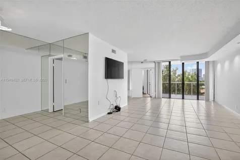 20281 E Country Club Drive Aventura FL 33180