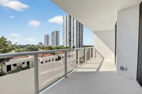 20281 E Country Club Drive Aventura FL 33180