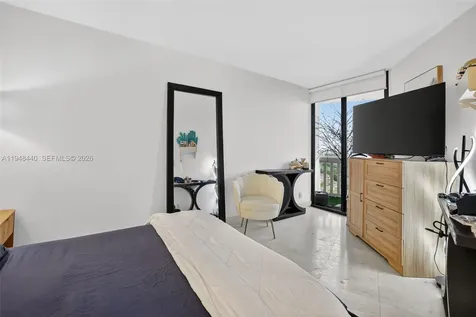1000 Island Boulevard Aventura FL 33160