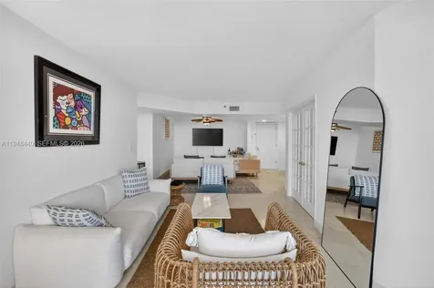 1000 Island Boulevard Aventura FL 33160