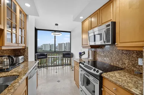 1000 Island Boulevard Aventura FL 33160