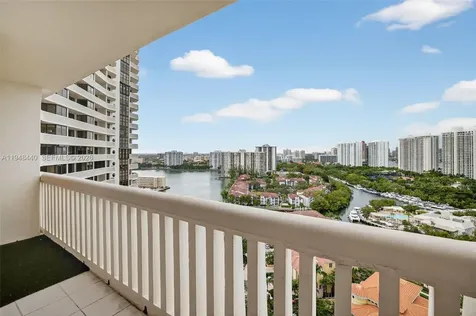 1000 Island Boulevard Aventura FL 33160