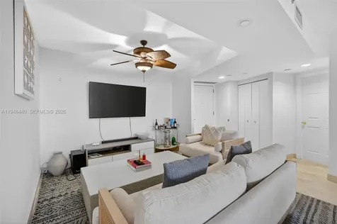 1000 Island Boulevard Aventura FL 33160