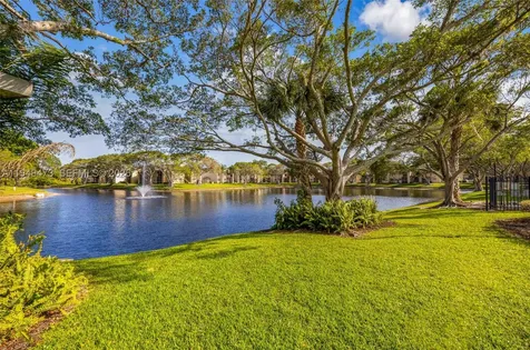 680 Cypress Club Way Deerfield Beach FL 33064