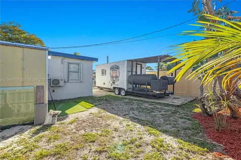 822 N 20th Avenue Hollywood FL 33020