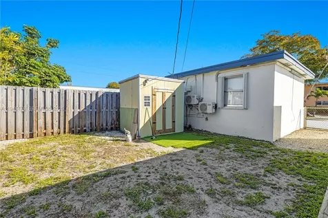 822 N 20th Avenue Hollywood FL 33020