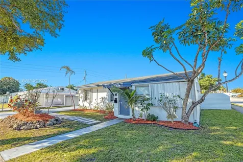 822 N 20th Avenue Hollywood FL 33020
