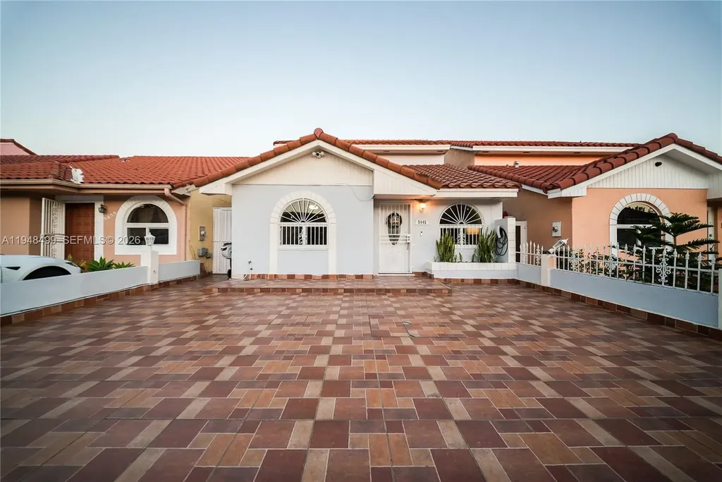 5445 W 27th Lane Hialeah FL 33016