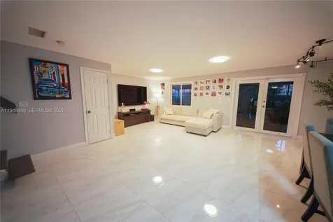 5445 W 27th Lane Hialeah FL 33016