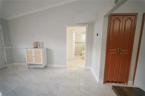 5445 W 27th Lane Hialeah FL 33016