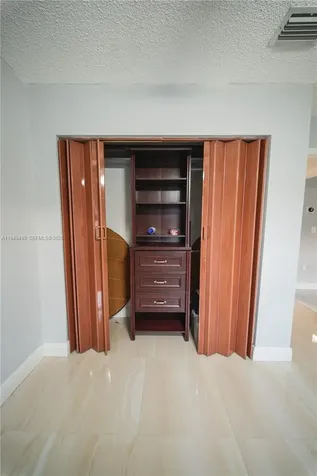 5445 W 27th Lane Hialeah FL 33016