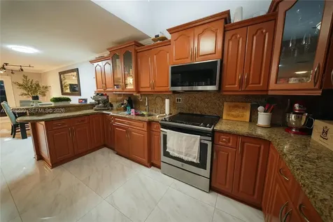 5445 W 27th Lane Hialeah FL 33016