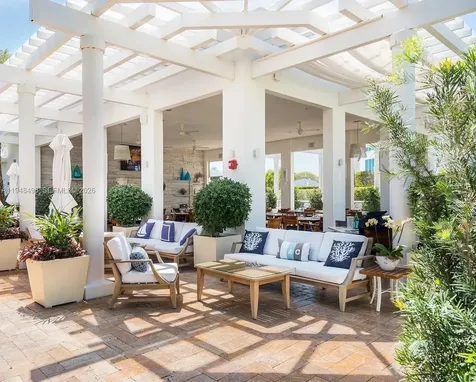 50 S Pointe Drive Miami Beach FL 33139