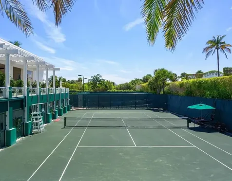 50 S Pointe Drive Miami Beach FL 33139