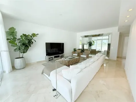 50 S Pointe Drive Miami Beach FL 33139