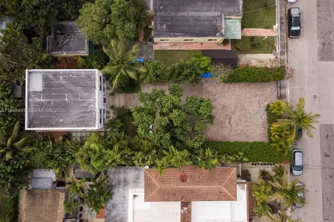 1360 SW 14th Street Miami FL 33145