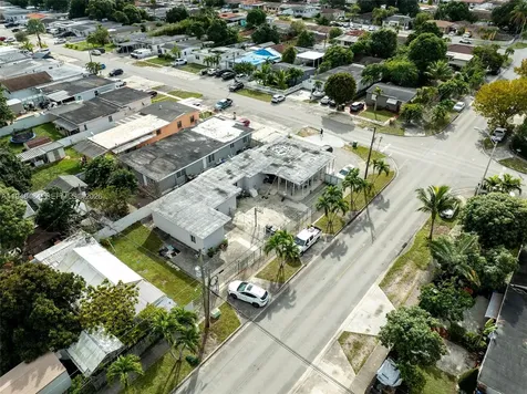 201 E 44th Street Hialeah FL 33013
