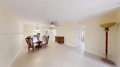2800 W Sunrise Lakes Drive Sunrise FL 33322