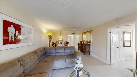 2800 W Sunrise Lakes Drive Sunrise FL 33322