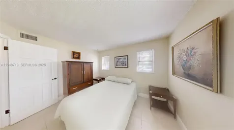 2800 W Sunrise Lakes Drive Sunrise FL 33322