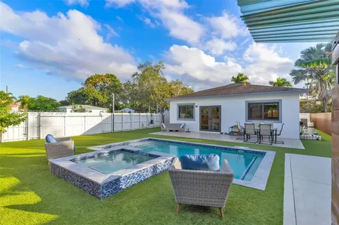 407 NW 9th Court Homestead FL 33030