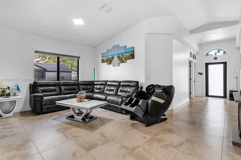 407 NW 9th Court Homestead FL 33030