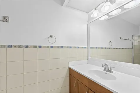8440 NW 28th Place Sunrise FL 33322