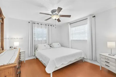 8440 NW 28th Place Sunrise FL 33322