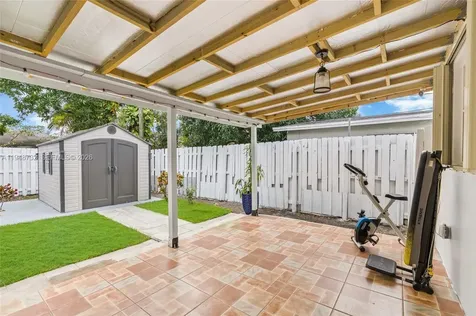 8440 NW 28th Place Sunrise FL 33322