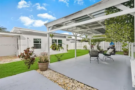 8440 NW 28th Place Sunrise FL 33322