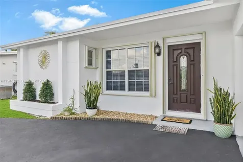 8440 NW 28th Place Sunrise FL 33322