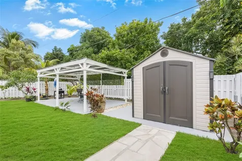 8440 NW 28th Place Sunrise FL 33322