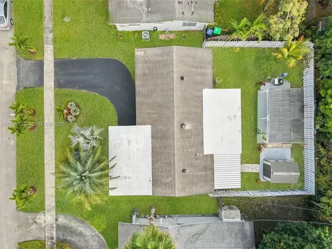 8440 NW 28th Place Sunrise FL 33322