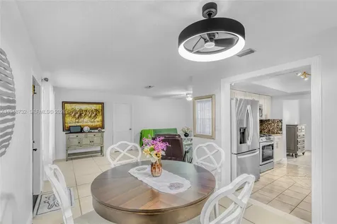 8440 NW 28th Place Sunrise FL 33322