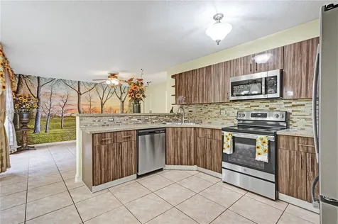 5502 SW 162nd Place Miami FL 33185