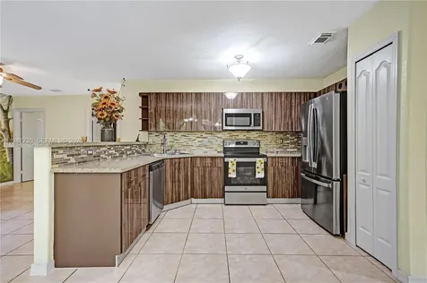 5502 SW 162nd Place Miami FL 33185