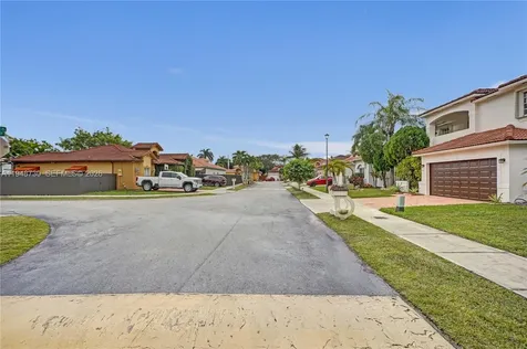 5502 SW 162nd Place Miami FL 33185