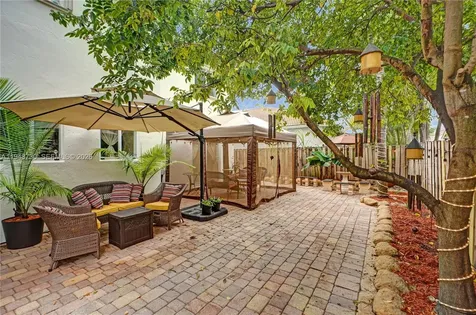 5502 SW 162nd Place Miami FL 33185