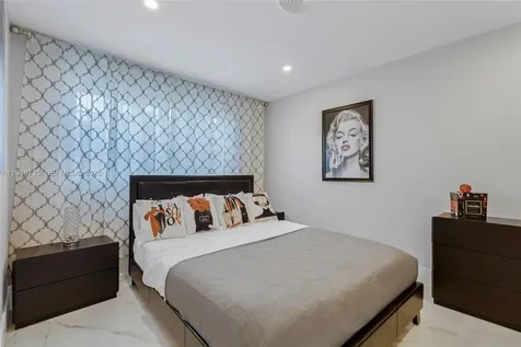 1960 Coral Reef Drive Lauderdale By The Sea FL 33062