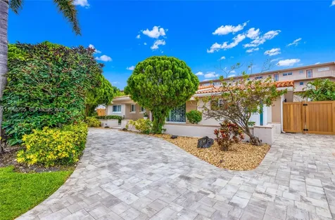 1960 Coral Reef Drive Lauderdale By The Sea FL 33062