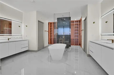 700 NE 24 Miami FL 33137