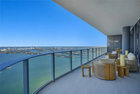 700 NE 24 Miami FL 33137