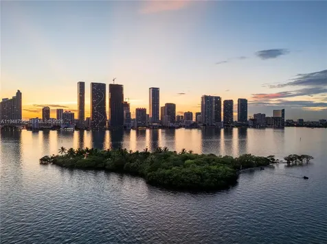 700 NE 24 Miami FL 33137