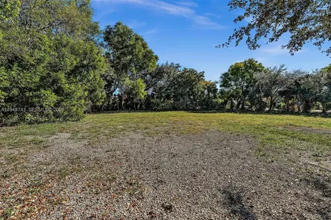 7665 Davie Road Extension Davie FL 33024
