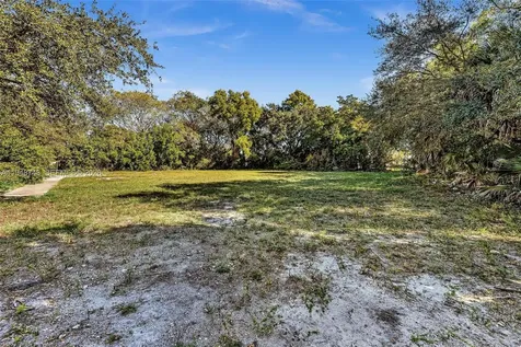 7665 Davie Road Extension Davie FL 33024