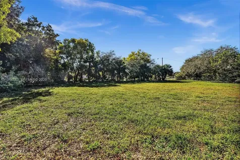 7665 Davie Road Extension Davie FL 33024