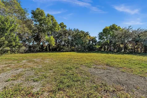 7665 Davie Road Extension Davie FL 33024
