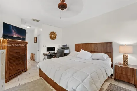 9770 NW 15th Street Pembroke Pines FL 33024