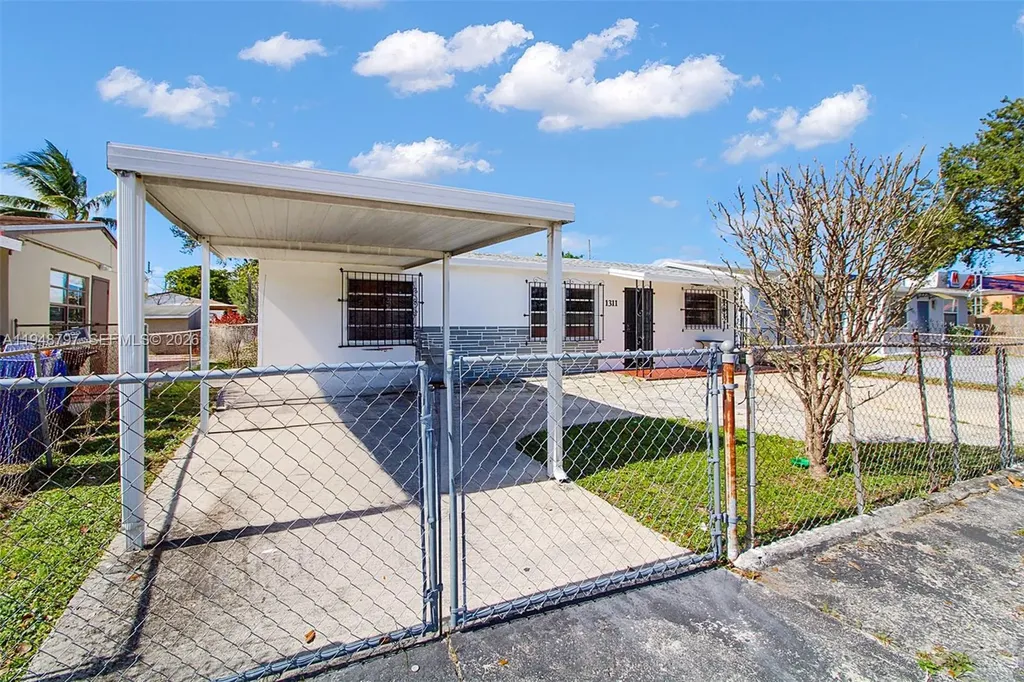 1311 SW 33rd Terrace Fort Lauderdale FL 33312