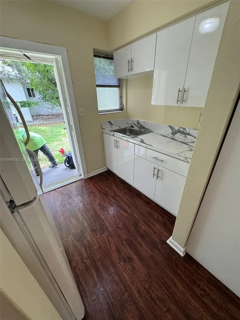 844 NW 18th Avenue Fort Lauderdale FL 33311